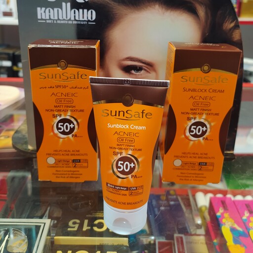  ضد آفتاب بژ روشن فاقد چربی سان سیف SPF50 مناسب پوست چرب، مختلط و مستعد آکنه 50 میل