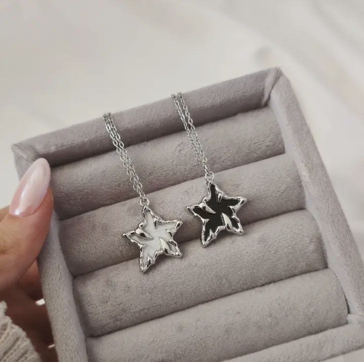 گردنبند ماه ستاره پینترستی
