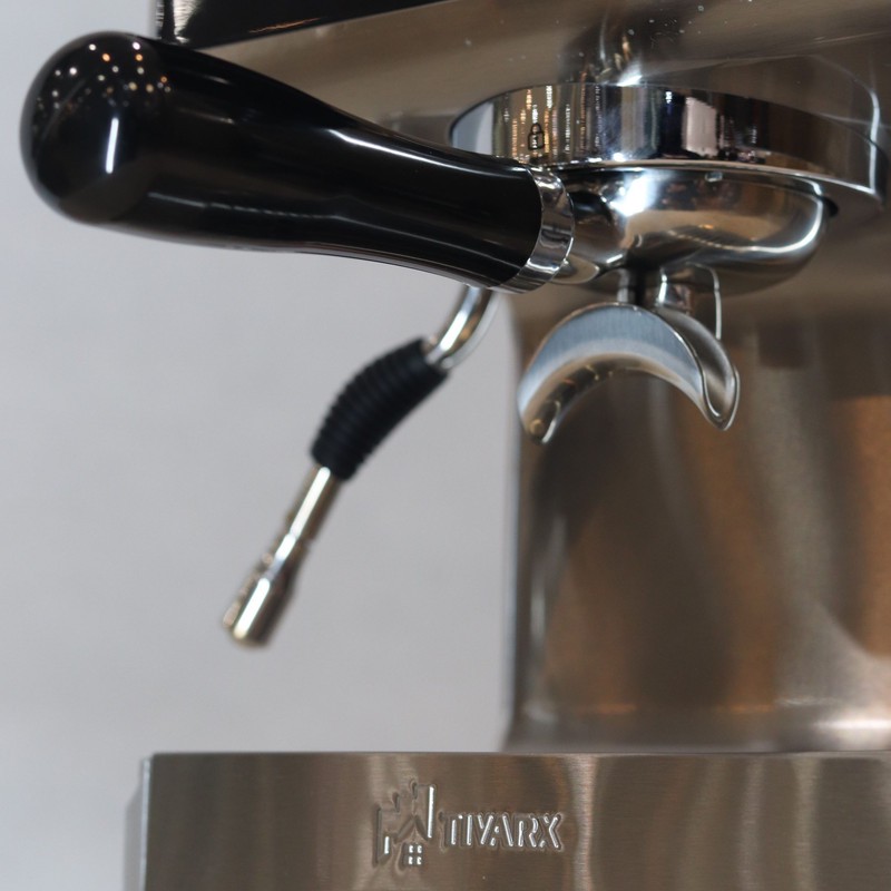 اسپرسوساز 1250 میلی لیتری تیوارکس مدل TX-7170 Plus، با مصرف پودر قهوه، مناسب تهیه اسپرسو، امریکانو و لانگو، دارای 2 ع...