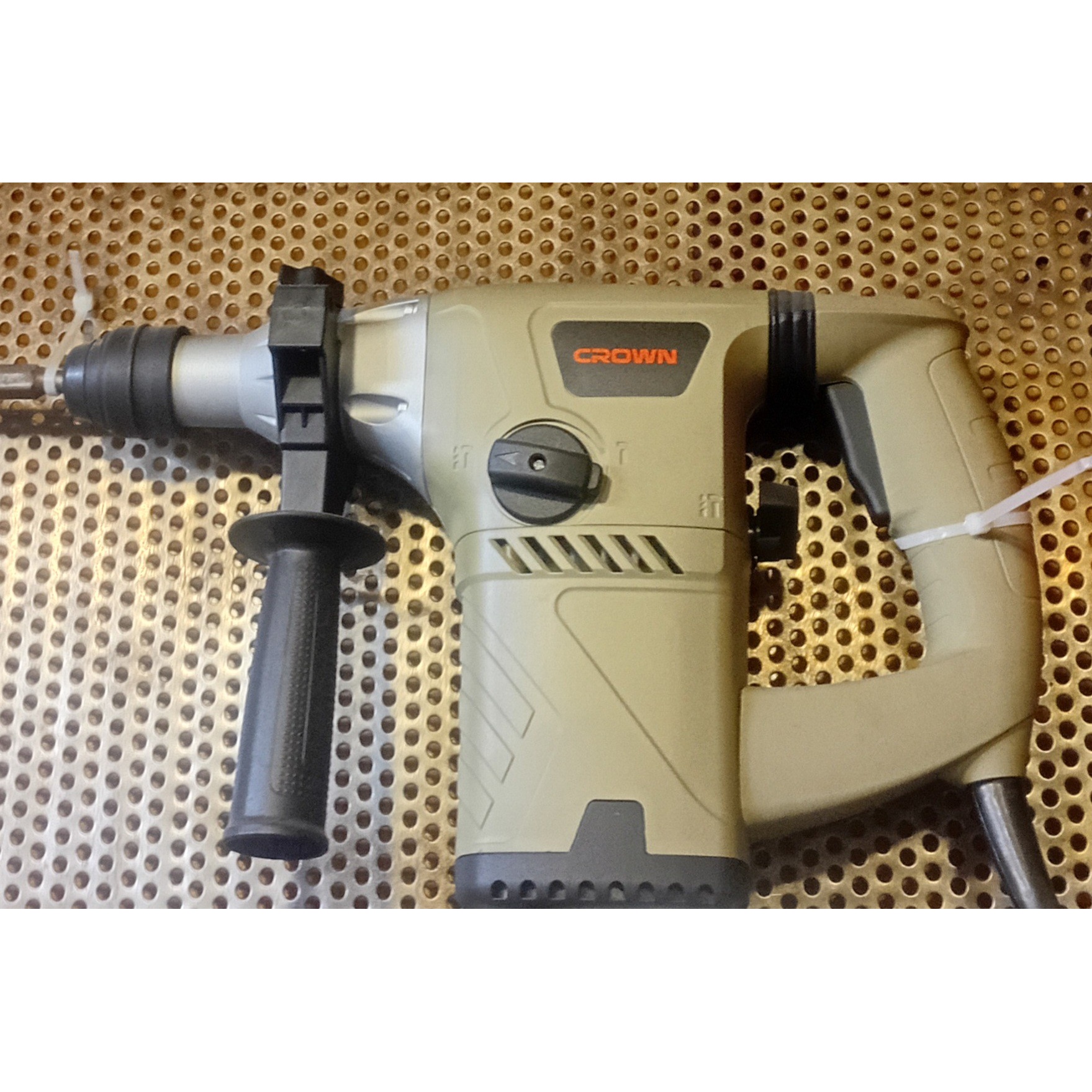 بتن کن کرون مدل CT18026 ظرفیت 5 کیلوگرم 4 شیار 1020 وات