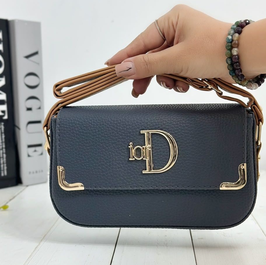 کیف زنانه پاسپورتی و دوشی مدل dior دیور