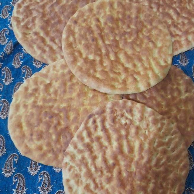 نان محلی خانگی