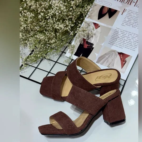 صندل زیبای پاشنه دار گوچی