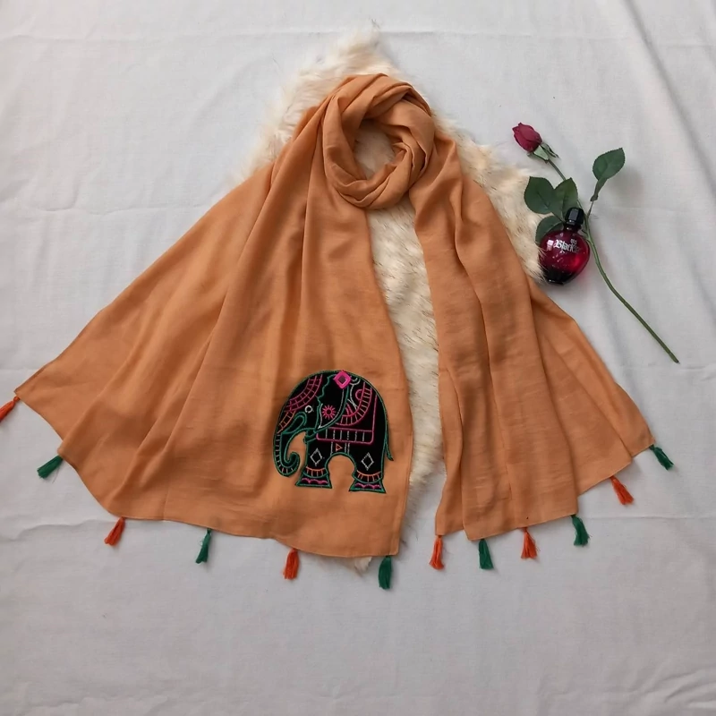 شال نخی طرح‌دار