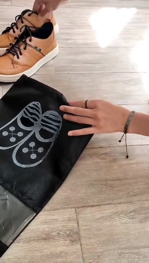 کاور کفش ، کاورکفش مسافرتی ، کاور کفش پارچه ای، کاور کفش طلق دار، جاکفشی ، جا کفش ، نظم دهنده کفش ، کیسه کفش ، نظمدهنده