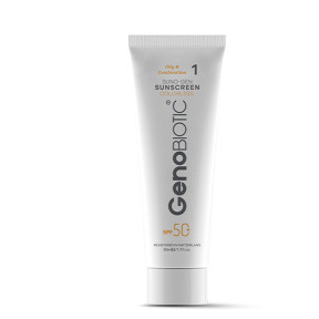 ضد آفتاب بی رنگ ژنوبایوتیک مدل Sunogen با SPF 50 مناسب پوست چرب و مختلط 