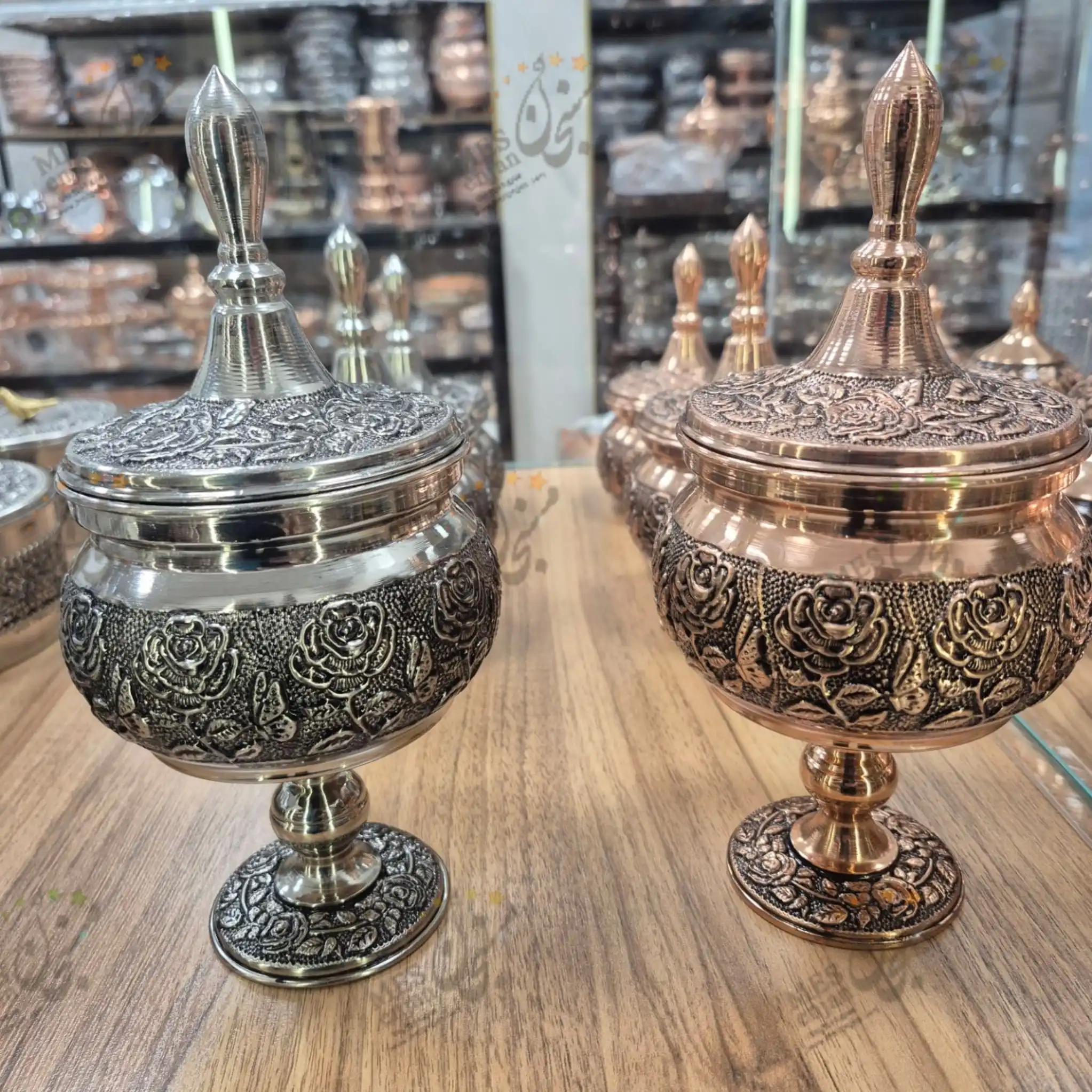 قندان پایهدار مسی نازلی (طرح اصیل و دستساز)