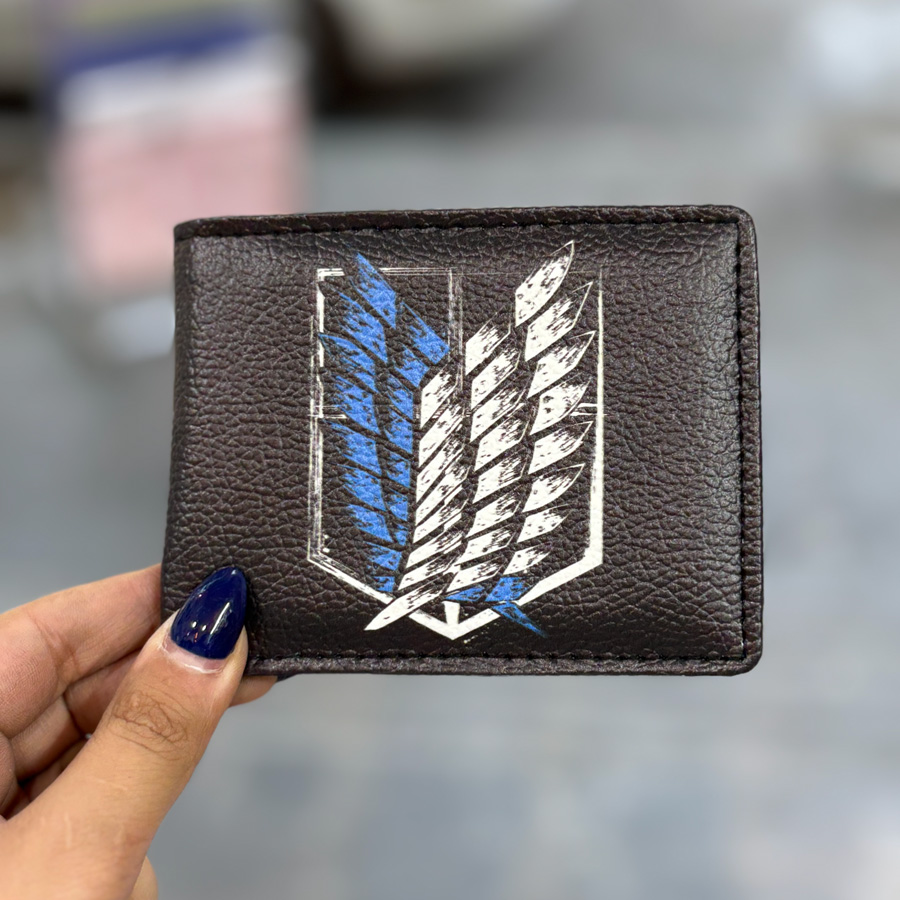 کیف پول فانتزی طرح اتکان تایتان کد 01