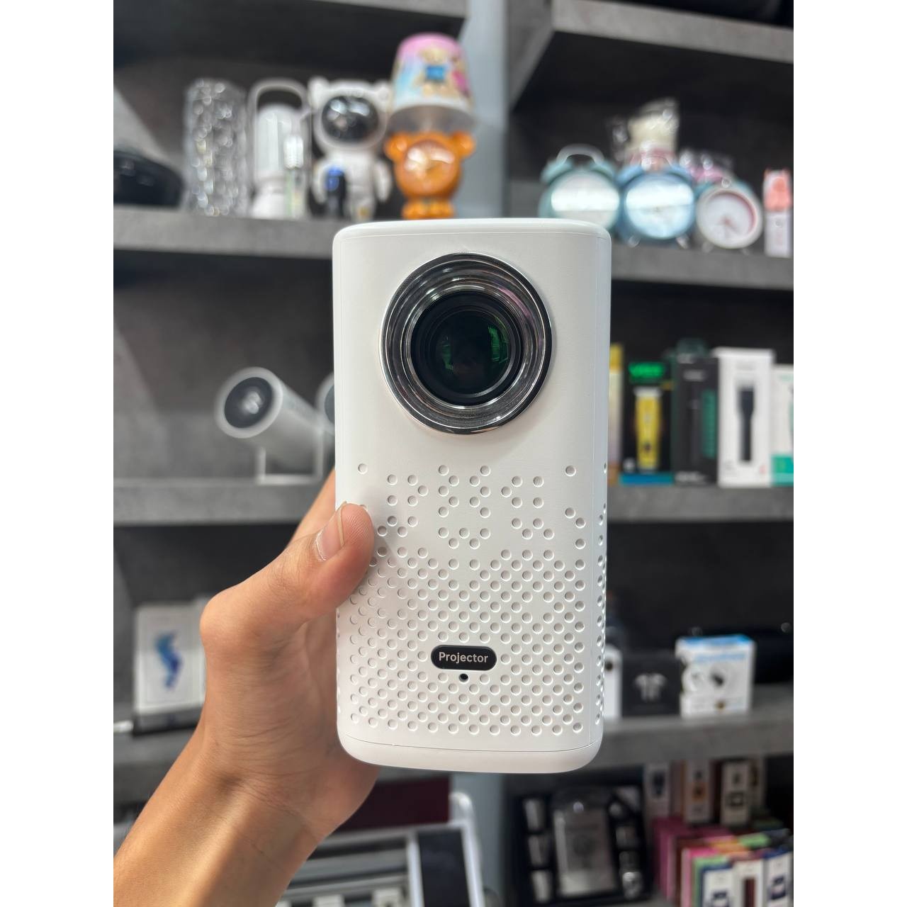 مینی پروژکتور قابل حمل شارژی MINI Portable Projector (باتری دار)