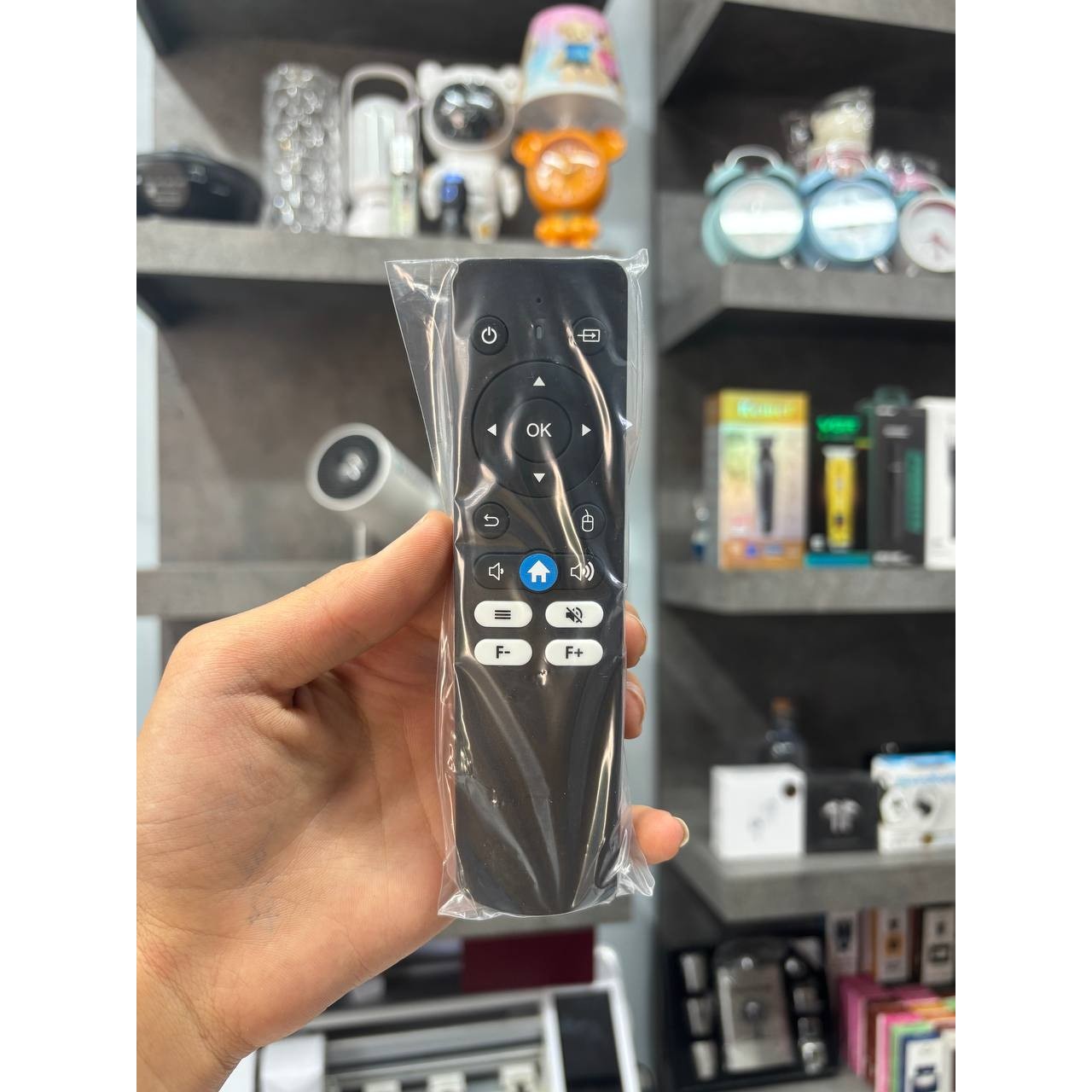 مینی پروژکتور قابل حمل شارژی MINI Portable Projector (باتری دار)