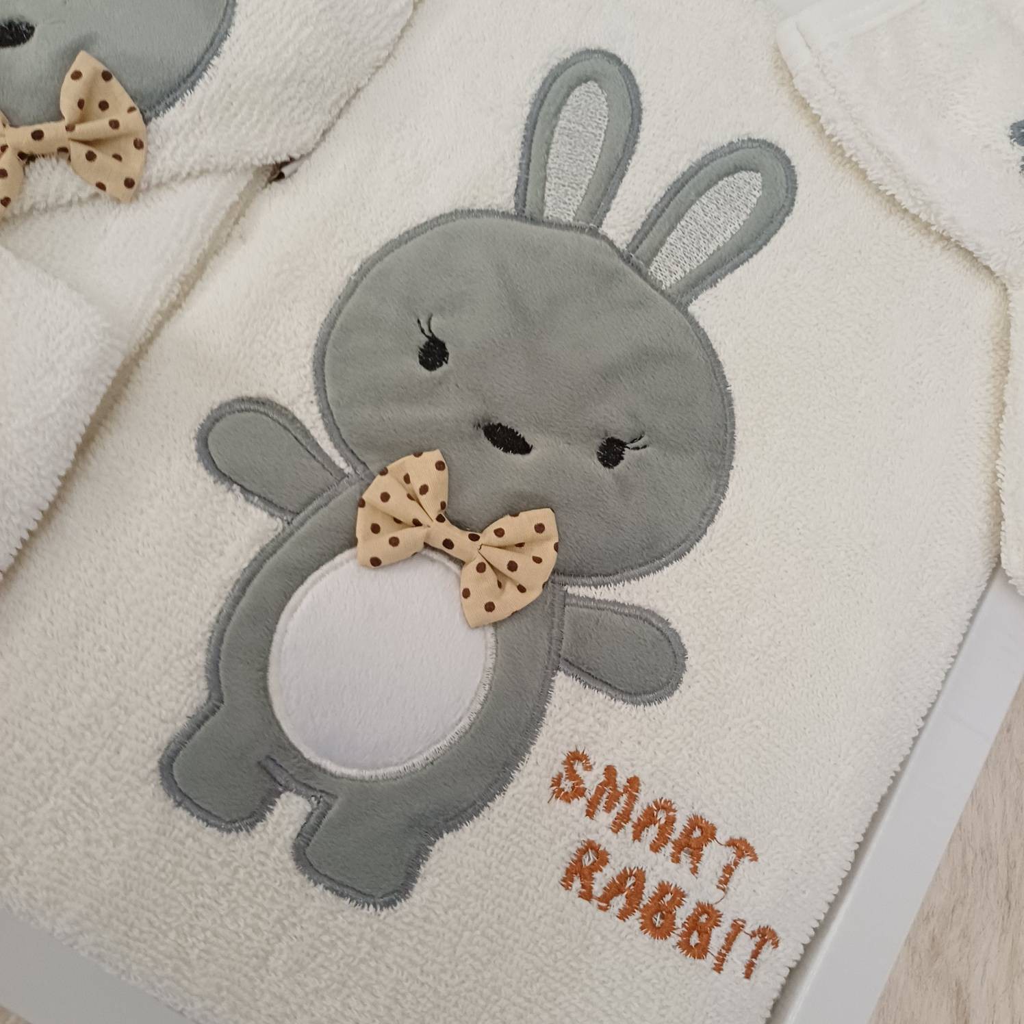 ست سیسمونی Lovi Baby با بسته بندی جعبه ای طرح خرگوش رنگ طوسی 4 تیکه