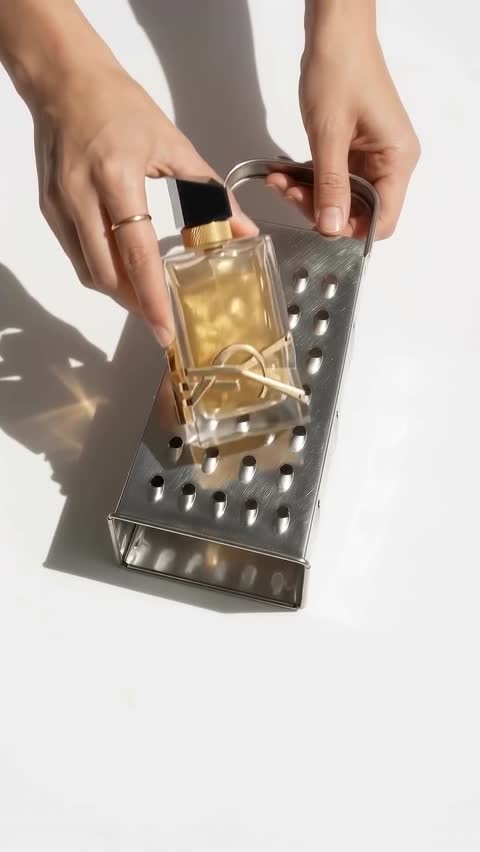 عطر لیبر ایو سن لوران (YSL Libre)اسانس لوزی ارسال فوری