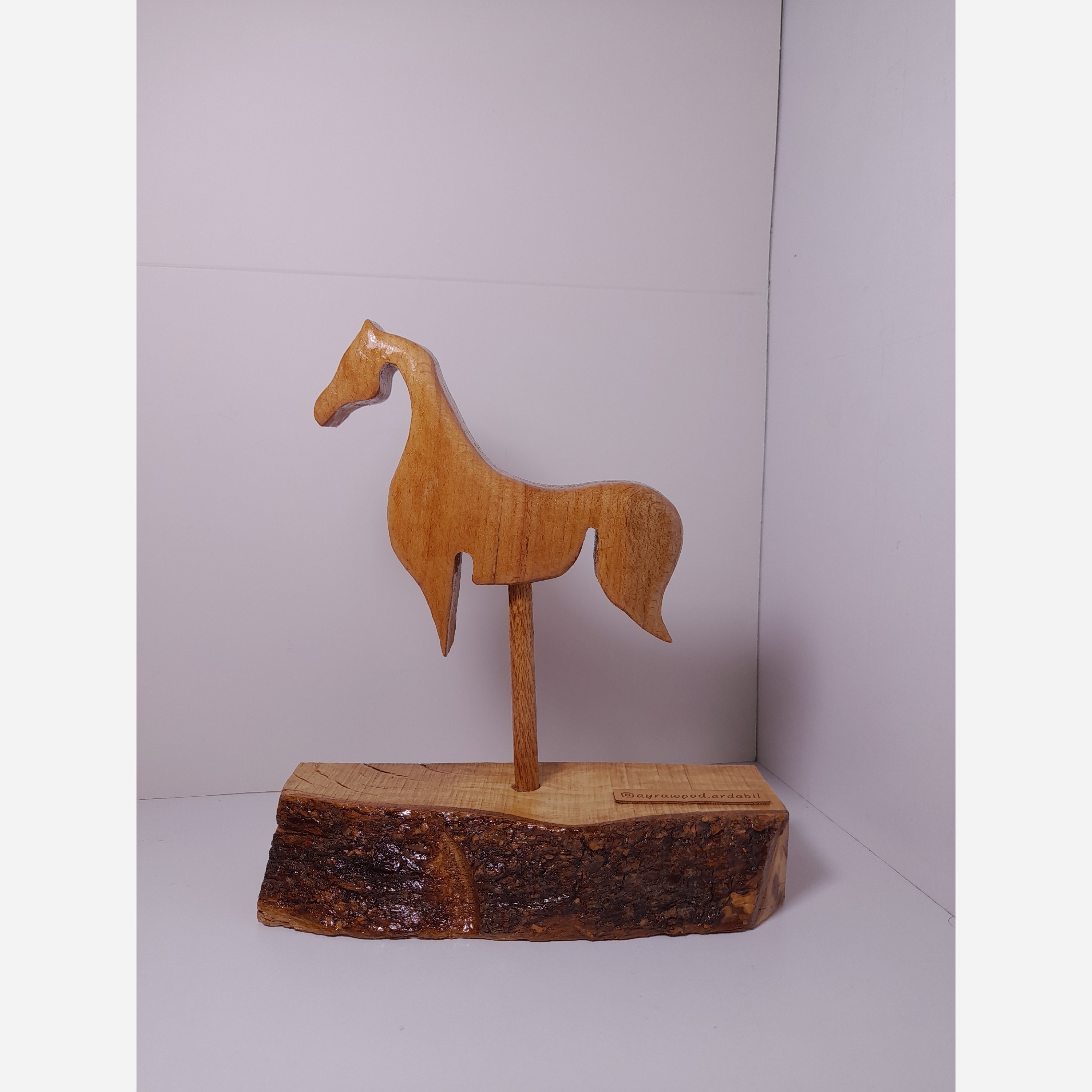 مجسمه طرح اسب چوبی طرح خاص