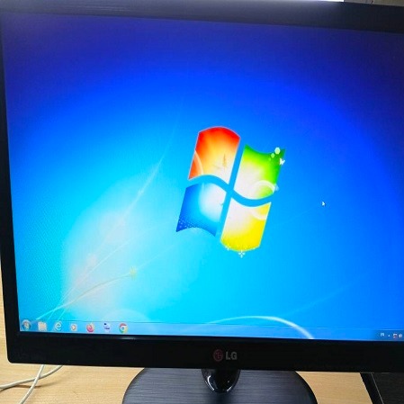 مانیتور LED ال جی مدل 20EN32S سایز 20 اینچ