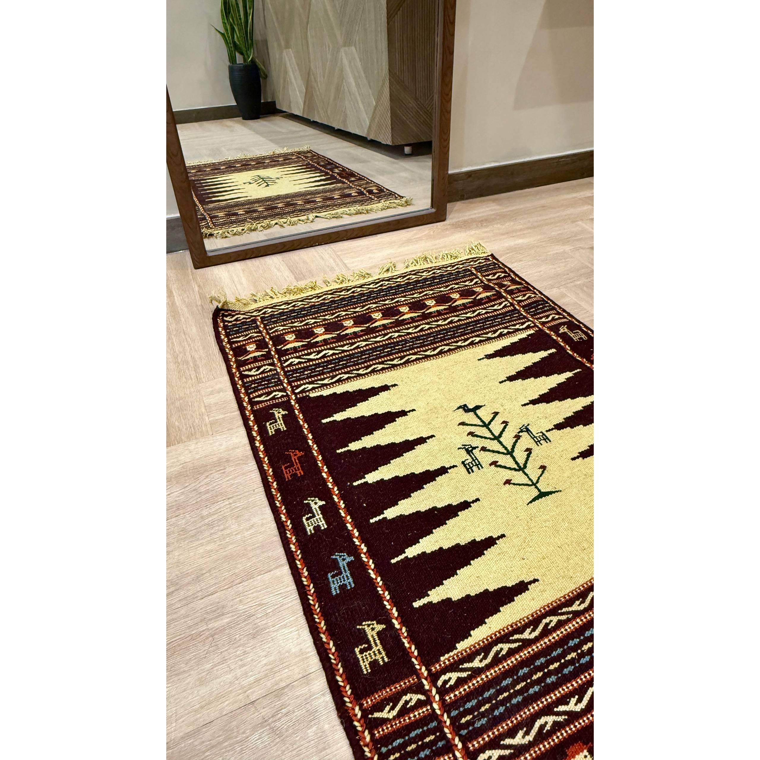 گلیم دستبافت عشایری ابعاد 80 120تمام پشم رنگ گیاهیجدید
