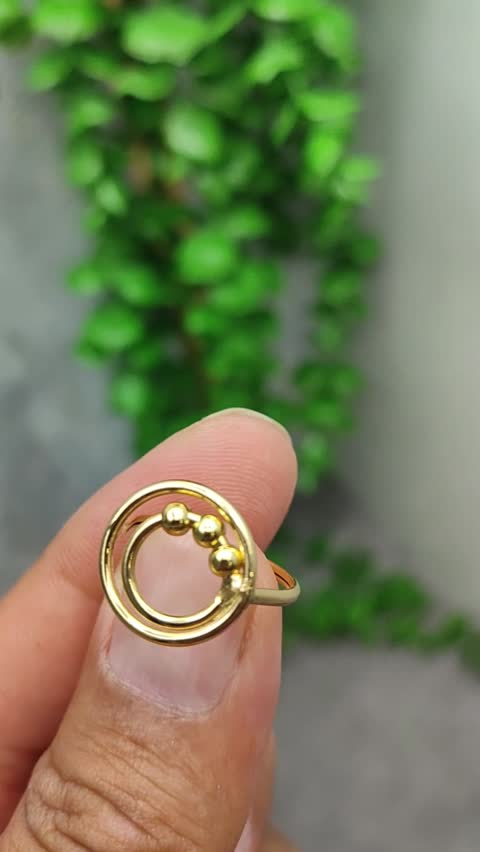 انگشتر زنانه 820سوت طلا 18 عیار مینیمال افرا طرح گوی متحرک 0/820 سوت نقدی و اقساط ارسال رایگان