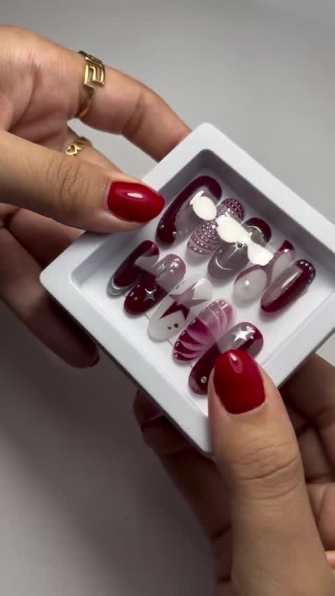 ناخن مصنوعی با مواد ژل مدل کارتونی