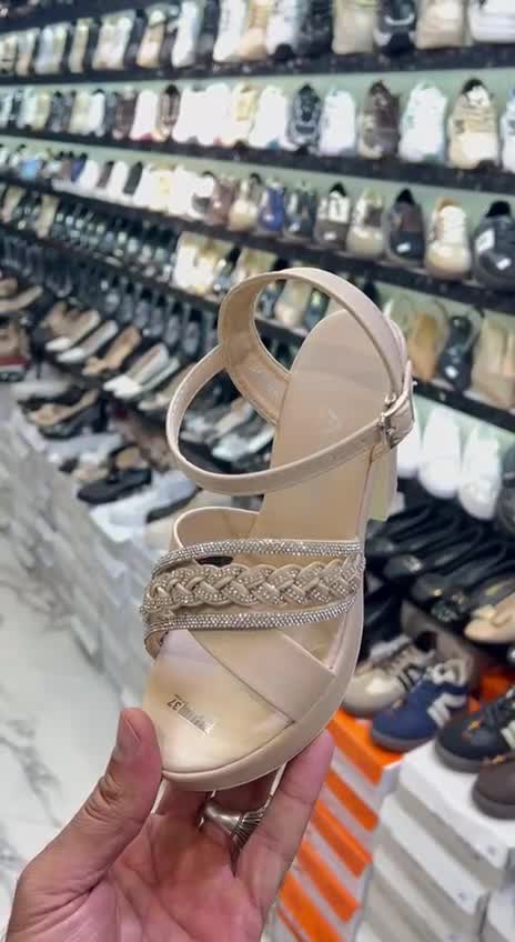 کفش زنانه پاشنه 10 بتا کد p