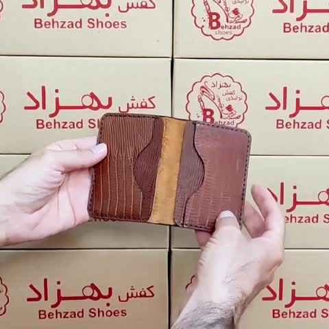 جا کارتی چرم طبیعی گاوی  درجه یک دست دوز 4 جای کارت کیفیت عالی رنگ عسلی نرم و سبک