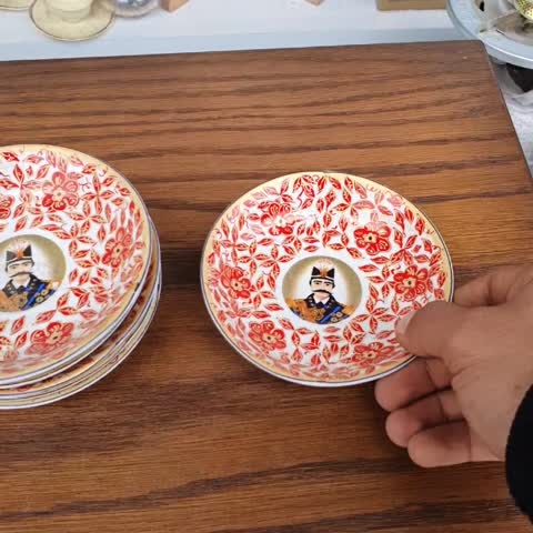 نعلبکی چینی واتسون ناصری قرمز 6 عددی(پس کرایه)