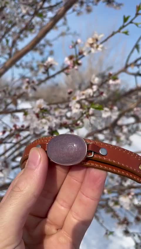 دستبندمردانه عقیق کبودخط یاابالفضل العباس چرم گاوی طبیعی قاب نقره دستساز