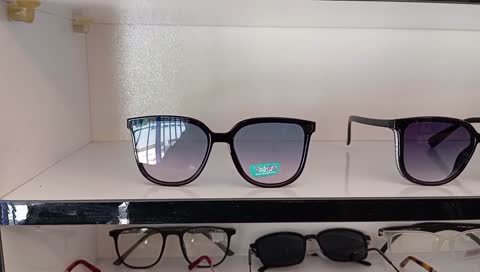 عینک آفتابی سایز کوچک مناسب دختران نوجوان و خانم های دارای صورت کوچک کد 3090