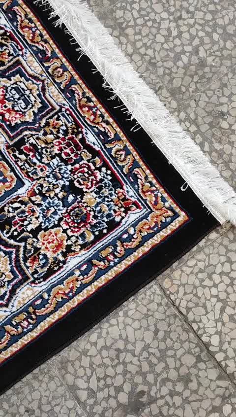 فرش ماشینی 9 متری فرش سرمه ای 400شانه فرش سرمه ای کارینا جنس بی سی اف تراکم 700 نرم و ضخیم