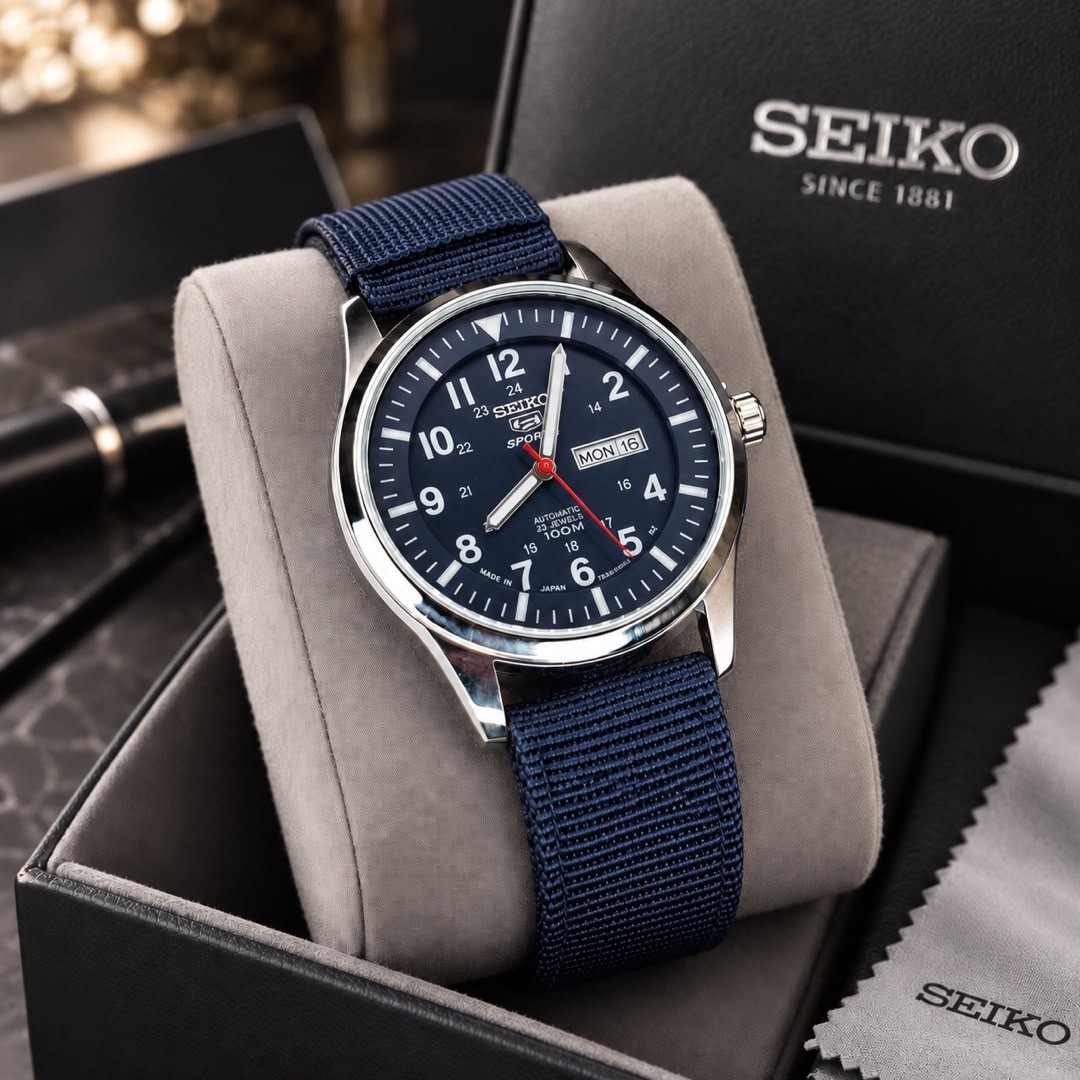 ساعت مچی مردانه سیکو مدل SEIKO 5 بند کنفی موتور باتری خور رنگ سرمه ای