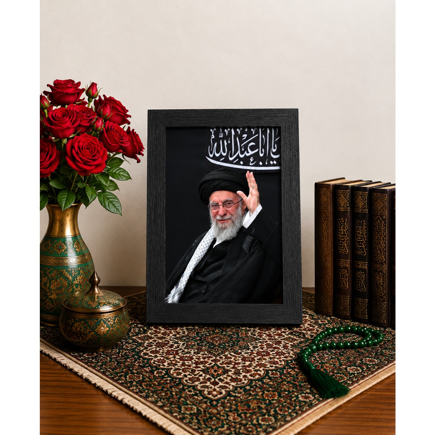 قاب همراه باعکس رهبر 