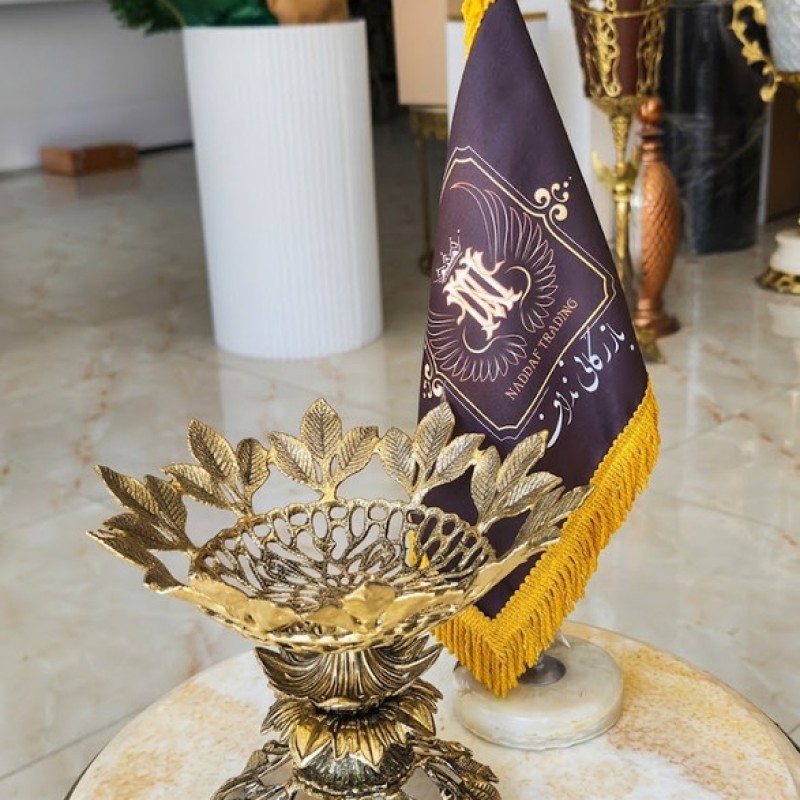 شکلاتخوری برنجی مدل برگریزان