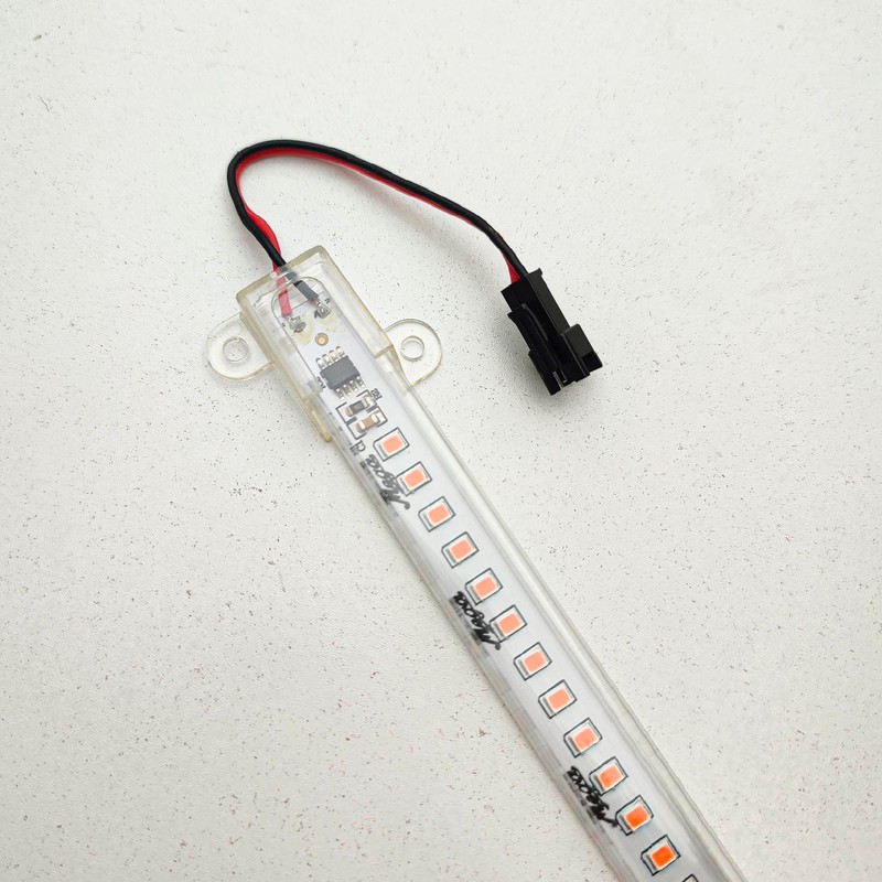 لامپ رشد گیاه 18 وات مدل فول اسپکتروم 220v طرح ریسه LED بسته 4 عددی