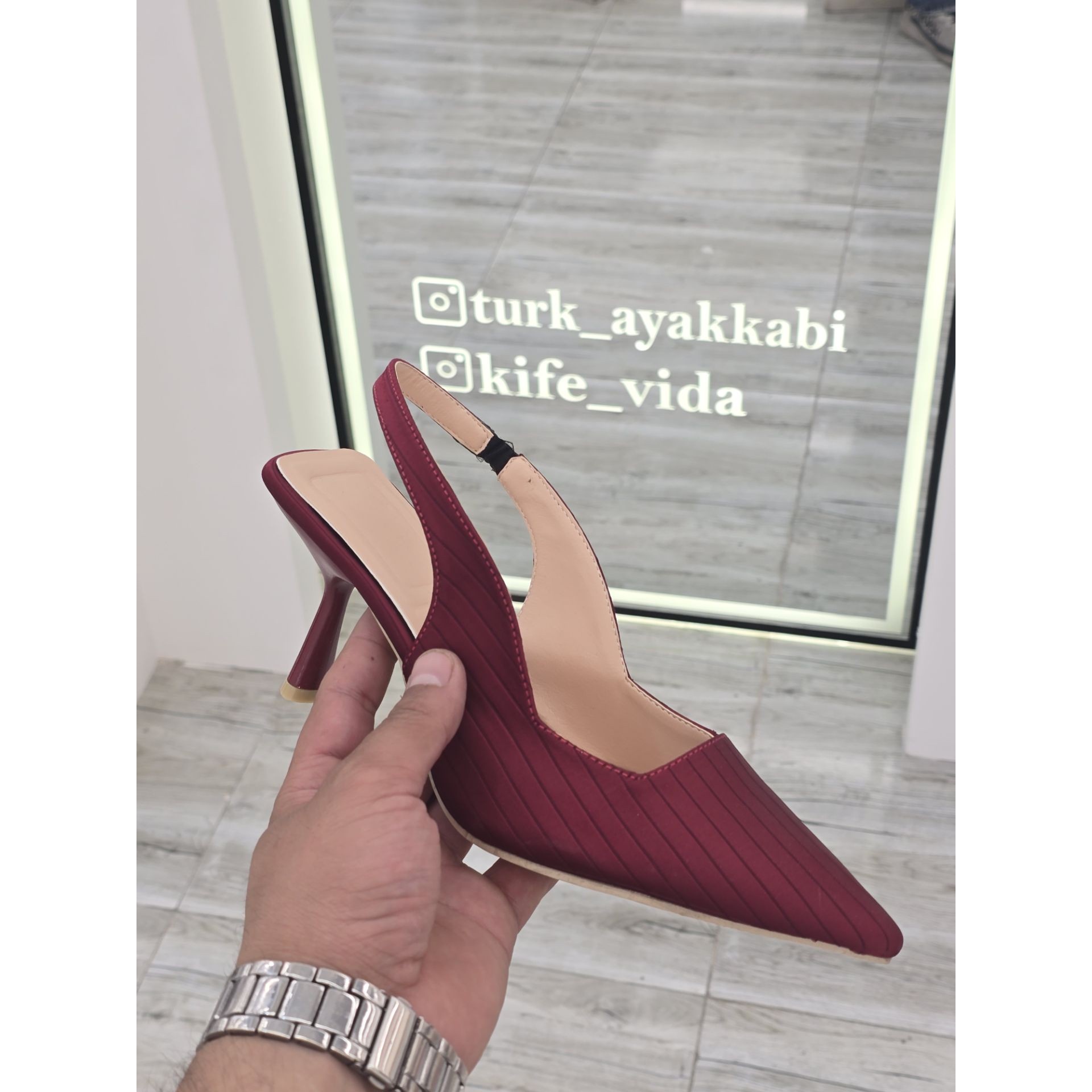 کفش زارا خط خطی قالب استاندارد ویدا