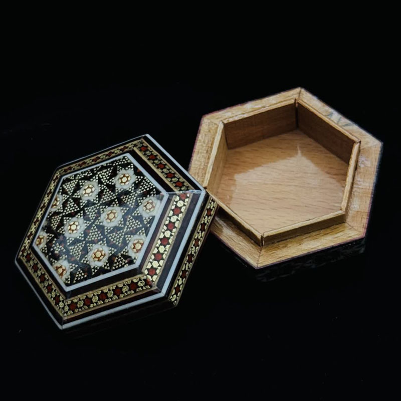 خاتم کاری اعلاء (جعبه سکه شش گوش مشکی)