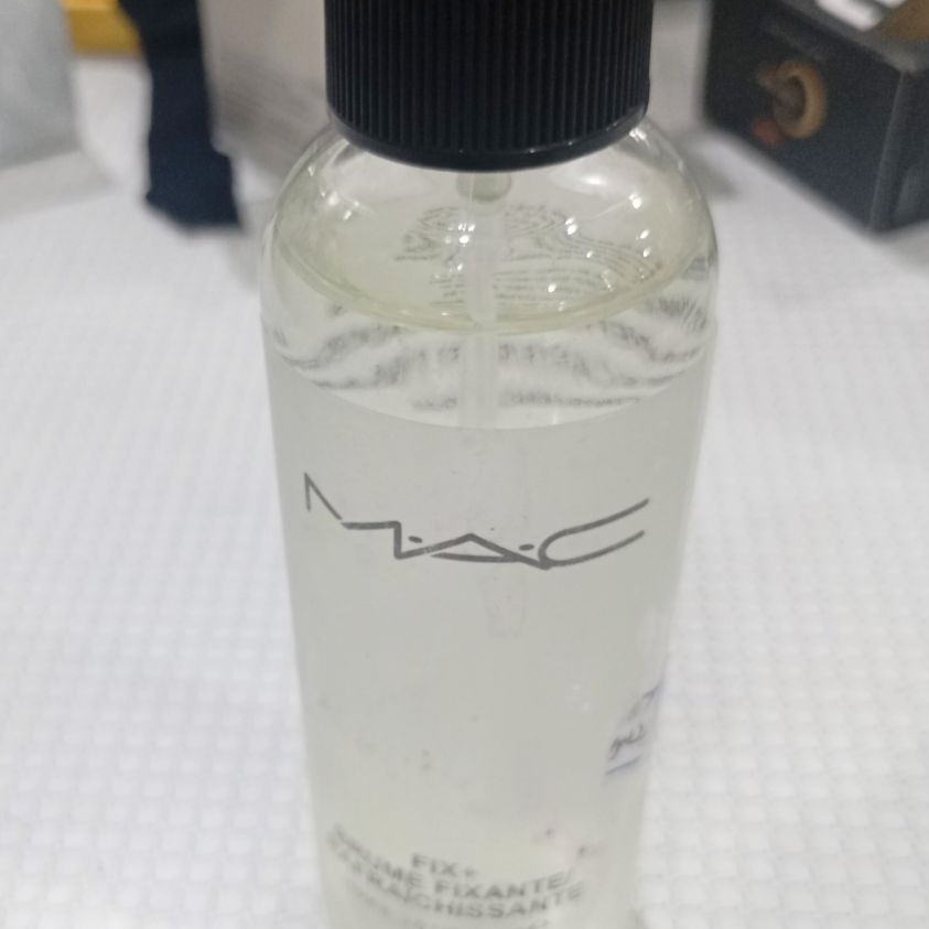 جدیدترین محصول آنلاین شاپ اسپری تثبیت کننده آرایش مک MACحجم 100 میلی لیتر