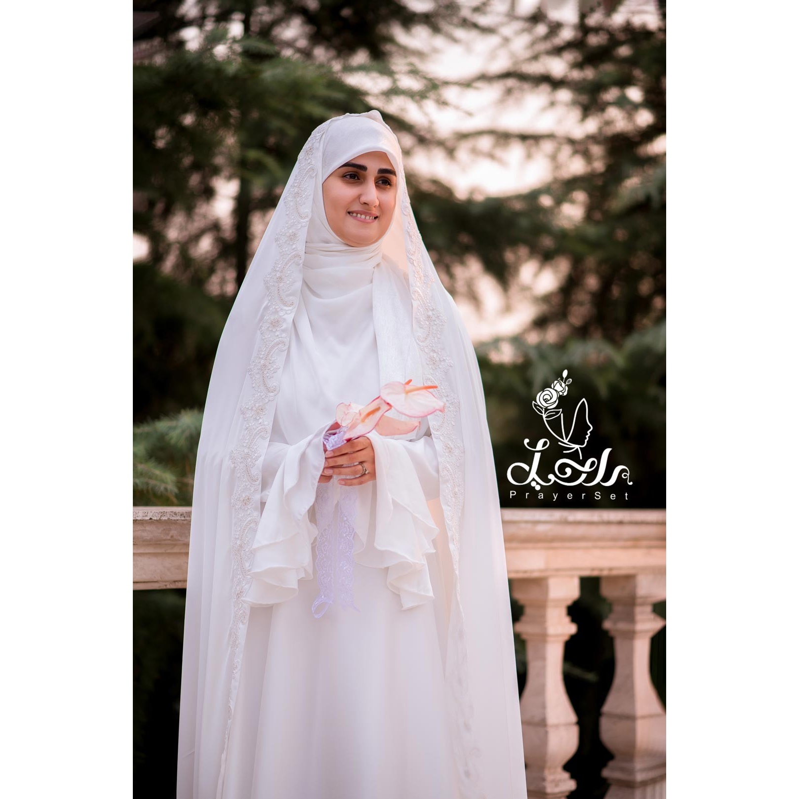 چادر عروس با نوار دانتل گل برجسته