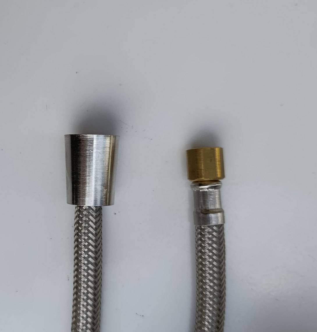 شیلنگ شاوری S11*S1/2 (ورودی 3/8حدیده ریز خروجی 1/2 گلدانی کوتاه)