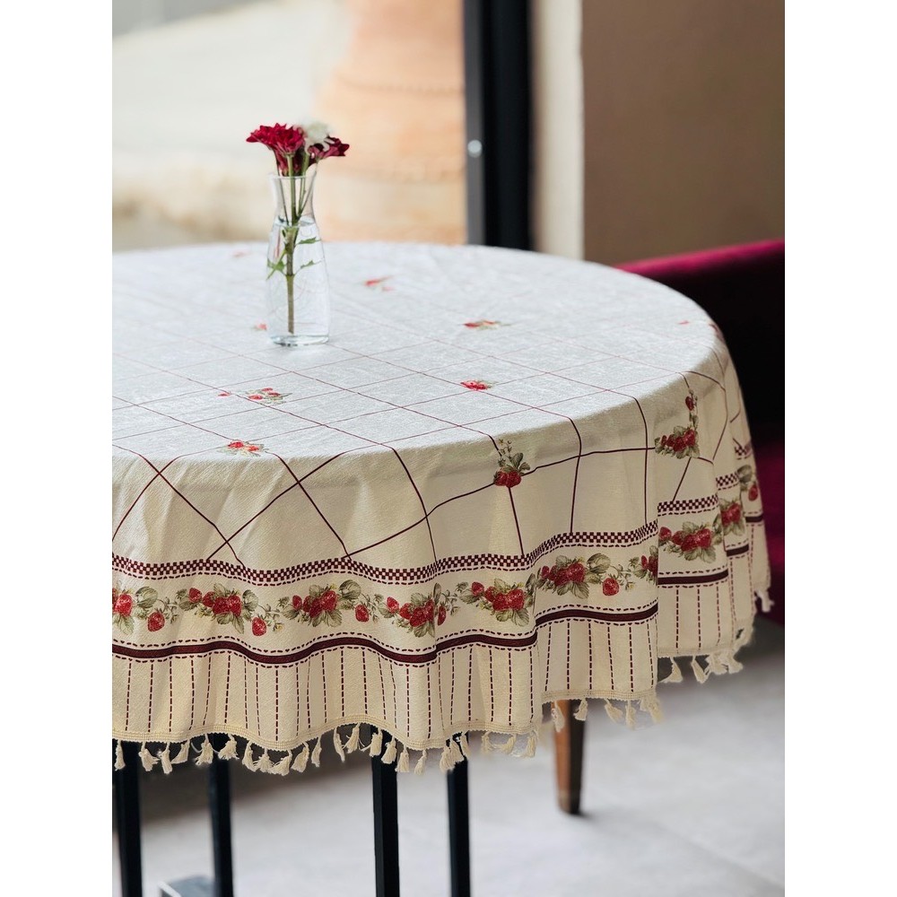 رومیزی گرد ضد لک مخمل شانل طرح توت فرنگیجدید