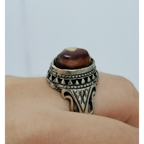 انگشتر باباقوری تک چشم خوش رنگ طبیعی و معدنی