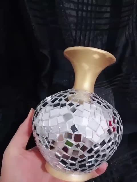 گلدان سفالی اینه کاری شده