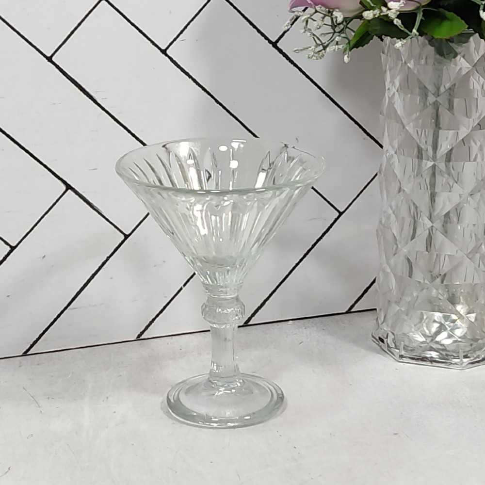 گیلاس سلنا new کادویی v240 سفید بلور کاوه (4) بسته 4 تایی ارسال نیمه رایگان ارسال شکستنی و شیشه جات فقط با باربری با بیم