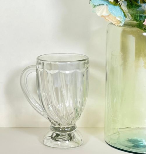 نیم لیوان دسته دار سانتا کادویی کاوه(6) بسته 6 تایی ارسال نیمه رایگان ارسال شکستنی و شیشه جات فقط با باربری با بیمه