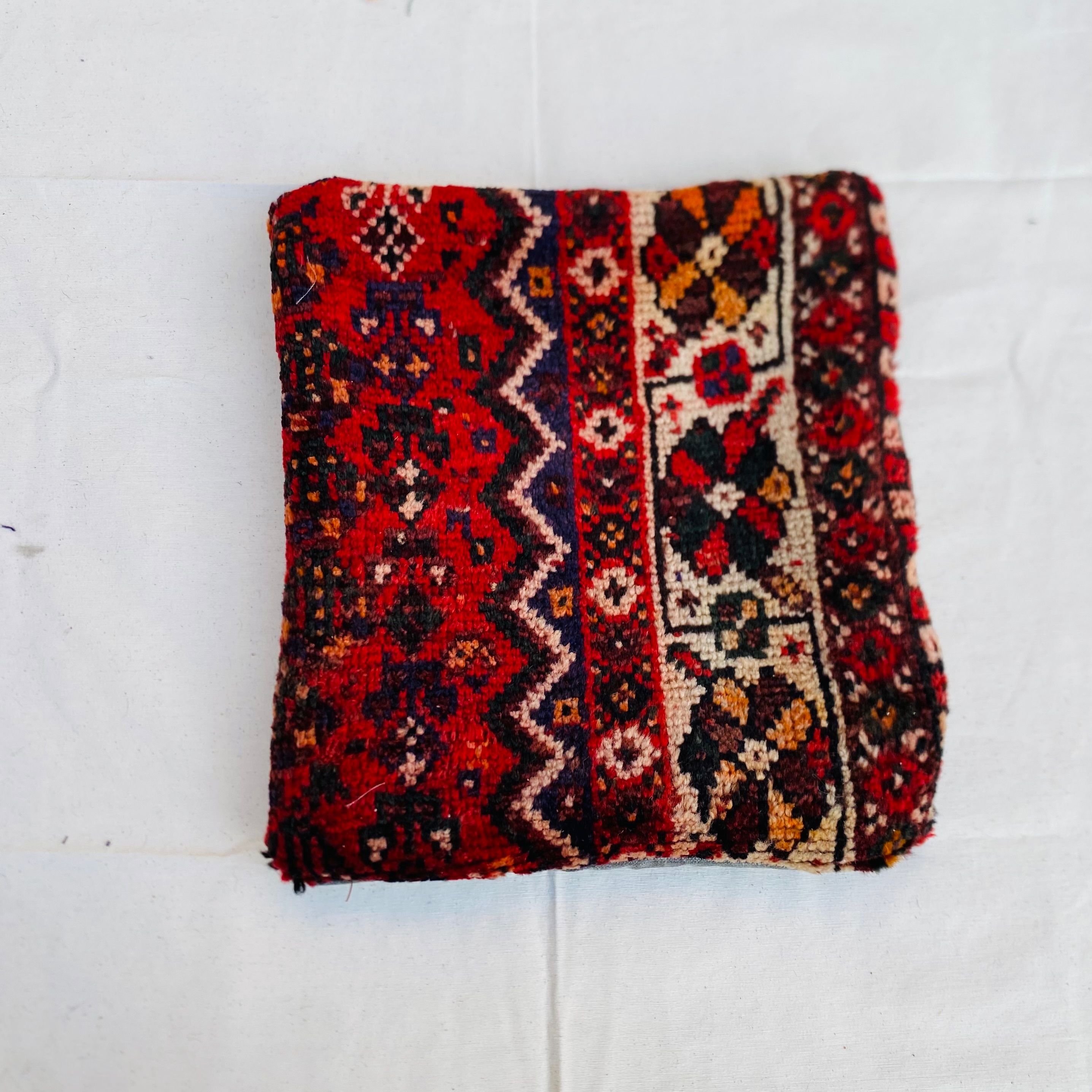 کوسن سنتی انتیک جدید