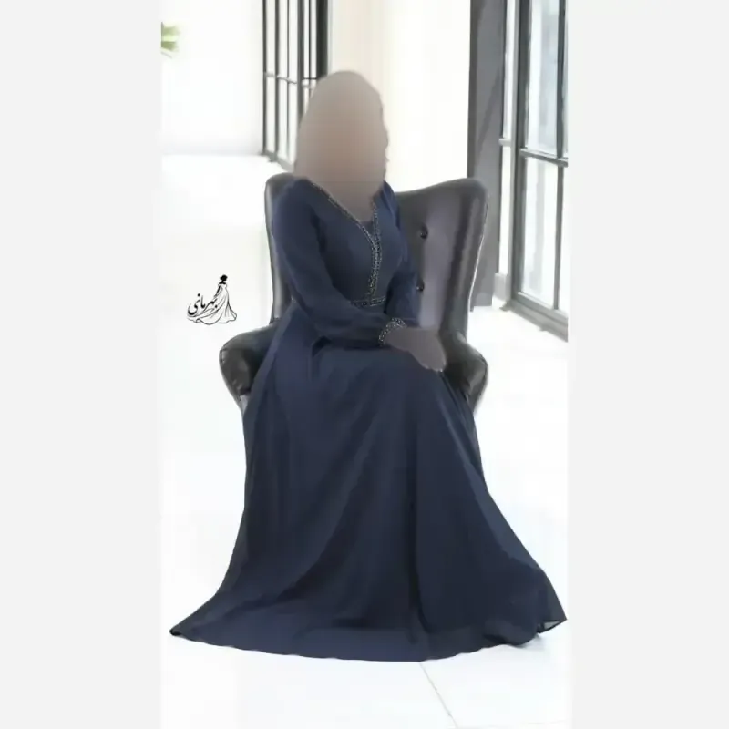 پیراهن مجلسی زنانه کرپ حریر سنگ دوزی شده کاپدار سایز بزرگ رنگ مشکی و سورمه ای قد 150