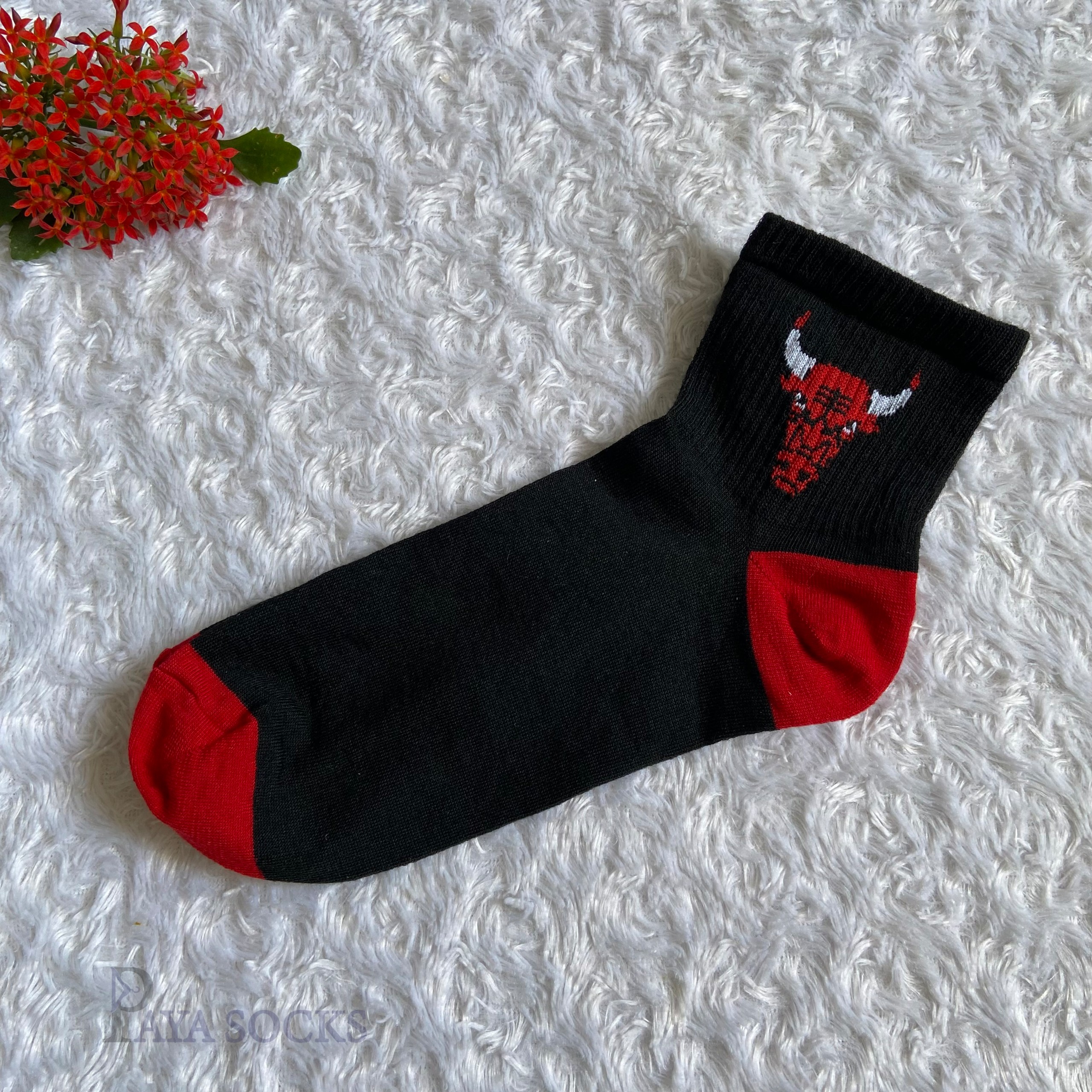 جوراب نیمساق مردانه اسپرت طرح شیکاگو بولز (Chicago Bulls) با کیفیت عالی