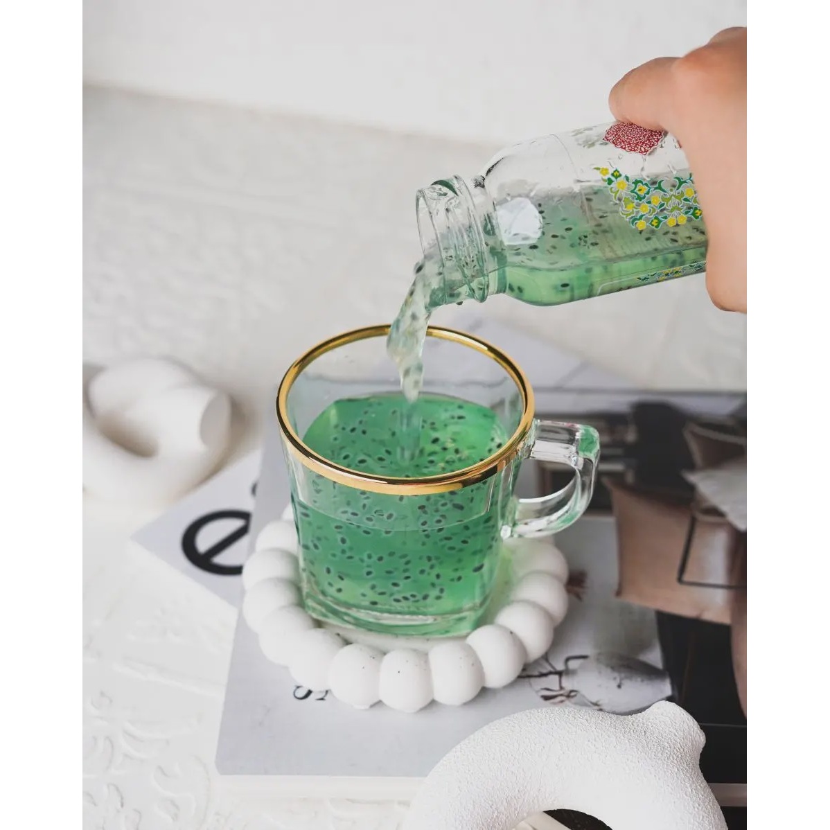 فنجان کار لب طلا بلینک مکس