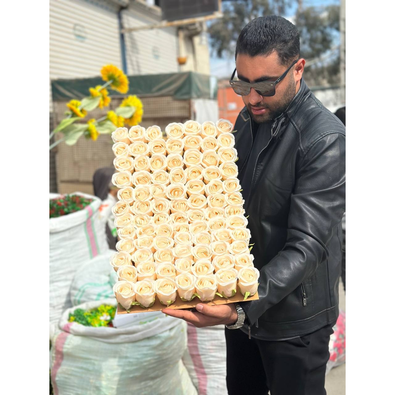 سرگل رز باکارا بدون ساقه مصنوعی گلبهی وارداتی 10عددی