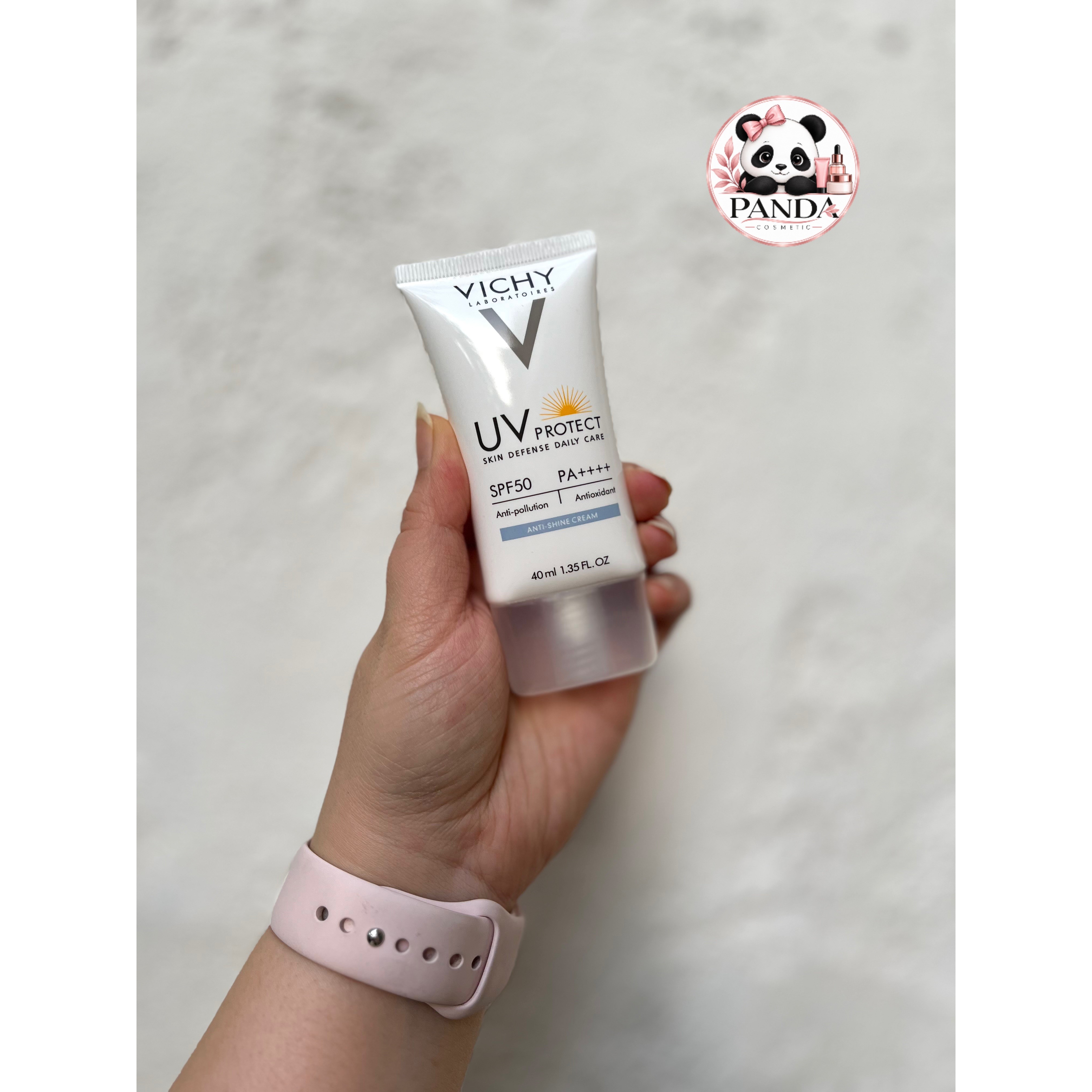 کرم ضد آفتاب بدون رنگ ویشی SPF 50 مدل Anti Shine مناسب پوست های چرب و مختلط حجم 40 میل