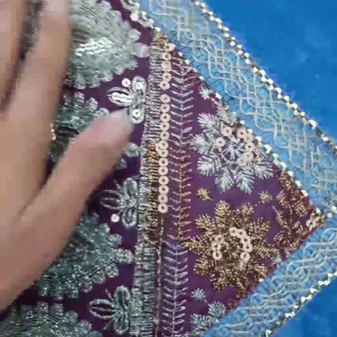 رومیزی سنتی کار دست با پارچه های سلطنتی و فاخر ترکیب با پارچه مخمل ابعاد مربعی