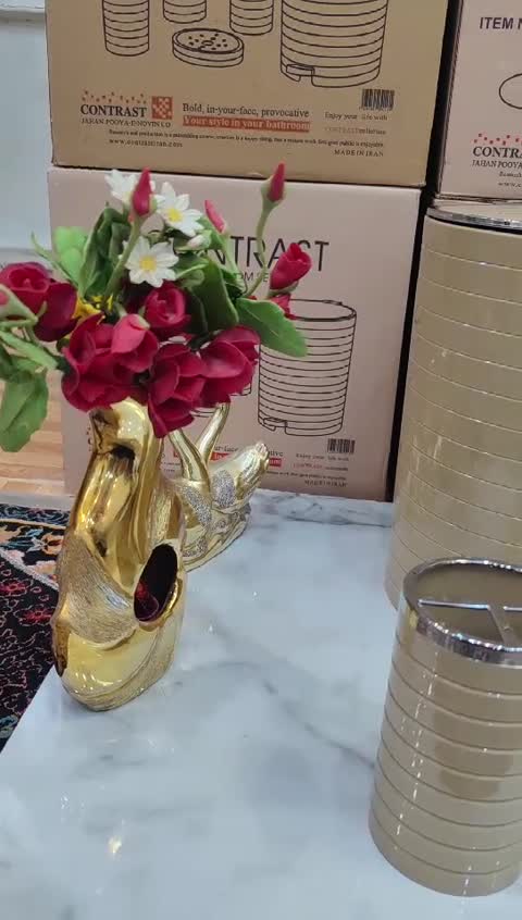 ست سرویس بهداشتی 5 پارچه طرح خط درشت برند کنتراست رنگ بسیار زیبا و پرطرفدار و شکیل نسکافه کروم نو آکبند (ارسال سریع)