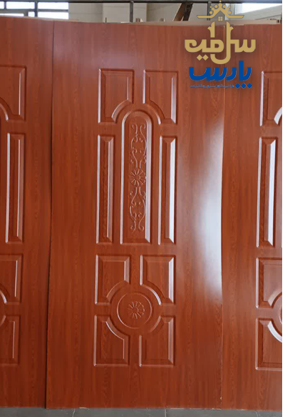 درب چوبی HPL کسری گلدار گردویی روشن مات